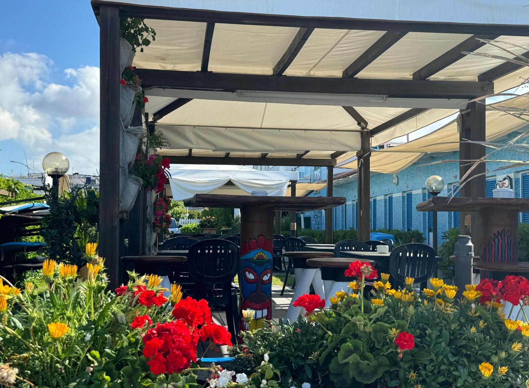 Hotel Bagno Stella Del Mare Марина ди Карара Екстериор снимка