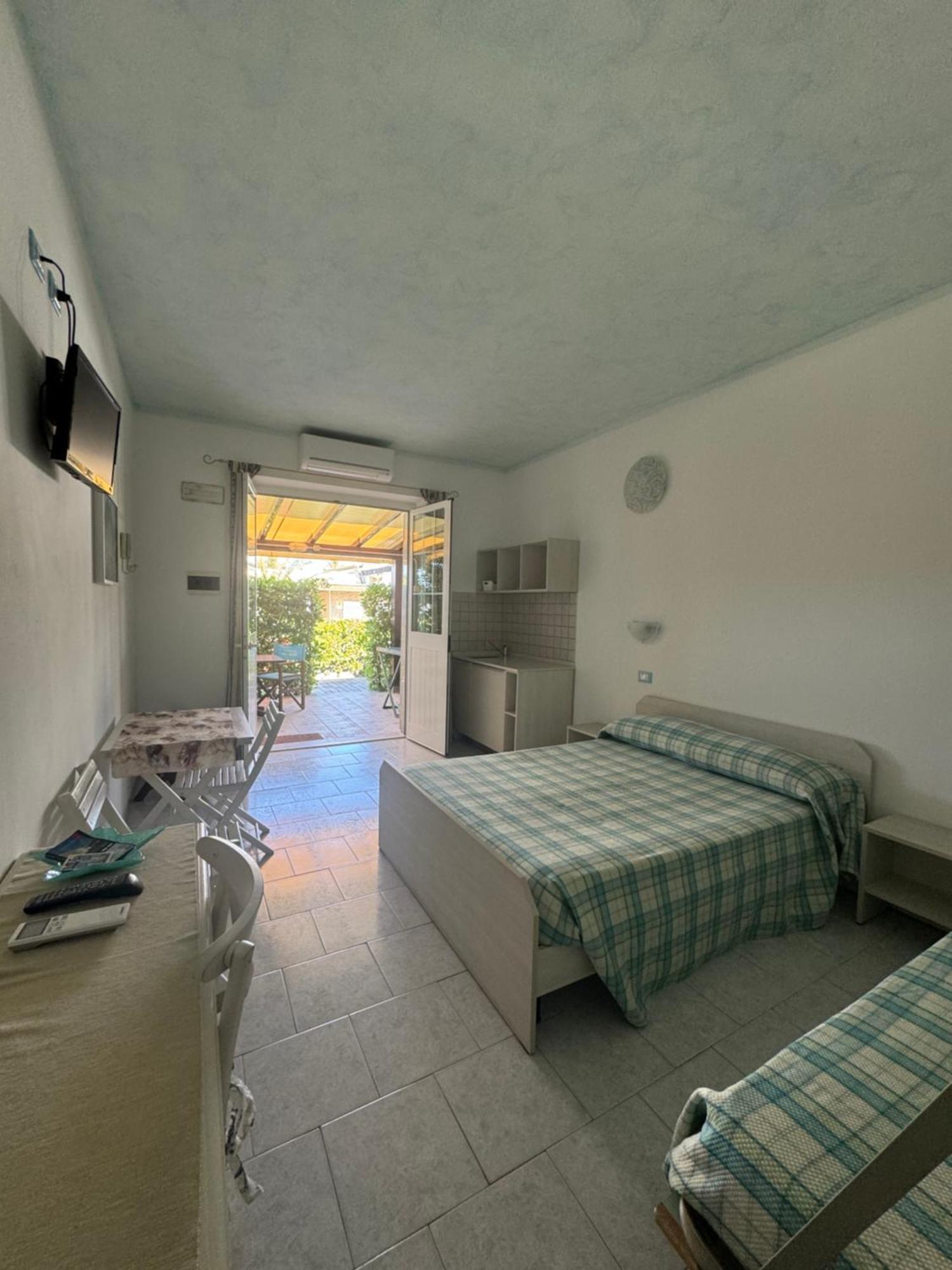 Hotel Bagno Stella Del Mare Марина ди Карара Екстериор снимка